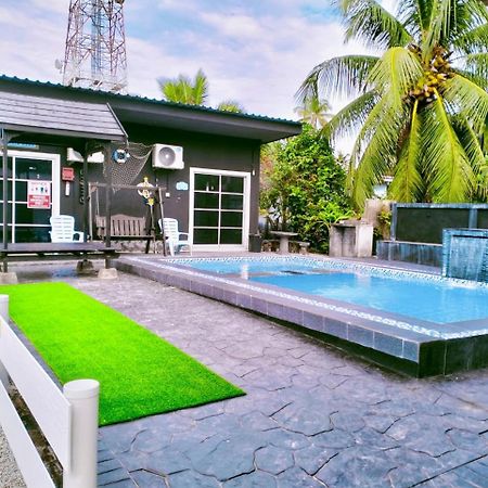 Penarik Baru Homestay Kampung Penarik Exterior foto